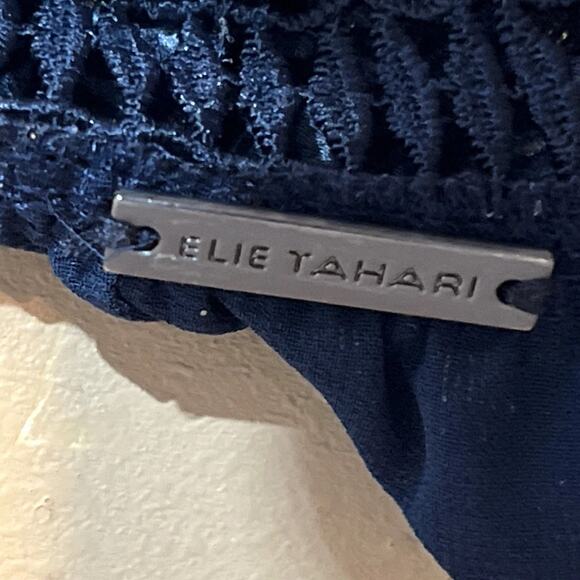 Elie Tahari L Silk Blouse Blue Cold Shoulder Metallic Embroidery Pleated Chiffon - Picture 9 of 14